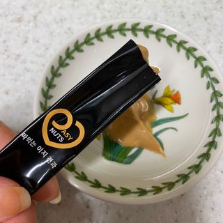 짜먹는 이지견과 짜먹는 이지아몬드, 짜먹는 이지허니피넛, 짜먹는 이지캐슈넛 각 10g X  10포 — 5점을 준 리뷰어가 2021년 2월 올린 사용 사진