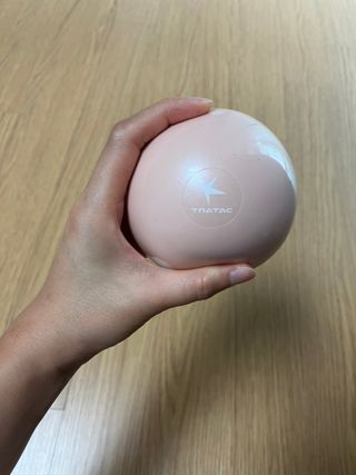 [트라택] 홈 필라테스 SET [미니짐볼+웨이트볼(0.5kg&1kg+요가블럭] — 5점을 준 리뷰어가 2022년 7월 올린 사용 사진