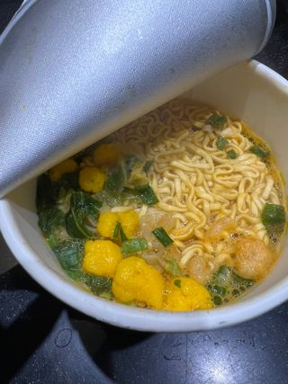 NISSIN 닛신 컵누들  4종 - 씨푸드오리지날, 씨푸드 스파이시, 씨푸드 커리, 씨푸드 XO소스 — 5점을 준 리뷰어가 2023년 1월 올린 사용 사진