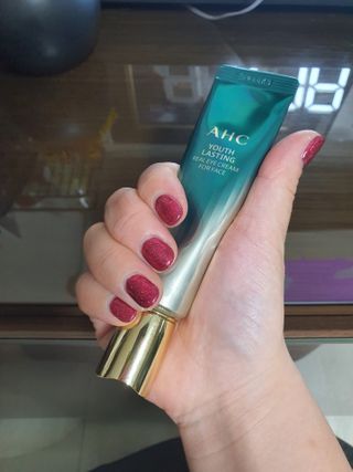 [NEW 탄력유턴 아이크림] AHC 유스 래스팅 리얼 아이크림 포 페이스 — 5점을 준 리뷰어가 2021년 3월 올린 사용 사진