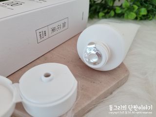 [베러오리진] 무화과 크리미 딥 폼 클렌저/피부 노폐물 & 미세먼지 99 세정 인증 민감성 피부 무자극 인증 — 5점을 준 리뷰어가 2021년 11월 올린 사용 사진