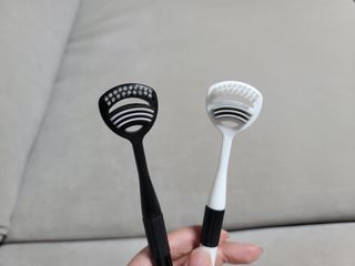 크리오 클리어스 혀백태제거 구취관리 혀클리너 — 5점을 준 리뷰어가 2021년 3월 올린 사용 사진