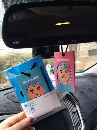 심폐소생소 [오늘도맑음] 차량용 악세사리 공기청정필터 이태리산 자동차용품 내부꾸미기 — 5점을 준 리뷰어가 2021년 12월 올린 사용 사진