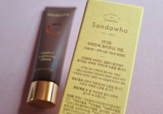 산다화 비타민C 화이트닝 크림 — 5점을 준 리뷰어가 2023년 10월 올린 사용 사진