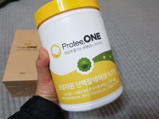 프로티원 단백질쉐이크 녹차맛 2주분 1통+보틀 — 5점을 준 리뷰어가 2021년 4월 올린 사용 사진