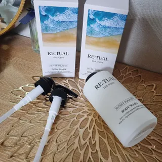 레츄얼 더 센트 바디로션 시크릿 파라다이스(500ml) — 5점을 준 리뷰어가 2022년 7월 올린 사용 사진