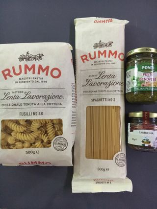 이탈리안 프리미엄 파스타 룸모 Rummo 파스타 2종 + 바질 페스토 + 블랙 트러플 페이스트 — 5점을 준 리뷰어가 2021년 7월 올린 사용 사진