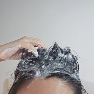 딸로 맥주효모 두피스케일러 / 각질&노폐물 타파 두피 딥-클렌징 — 5점을 준 리뷰어가 2023년 7월 올린 사용 사진