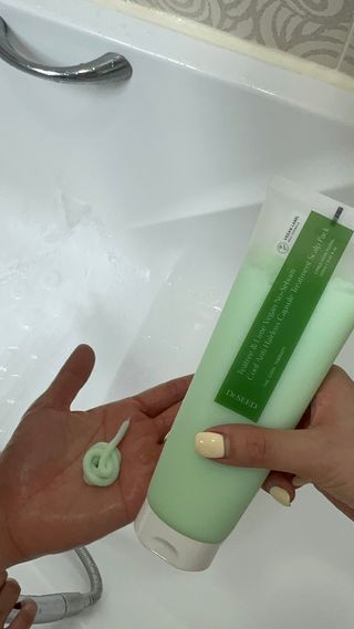 닥터시드 티트리 앤 라임 비건 지성케어 쿨 탈모 캡슐 트리트먼트 두피 팩 — 5점을 준 리뷰어가 2024년 7월 올린 사용 사진