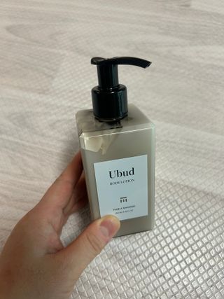 테이크어샤워 스마트스토어)우붓 바디로션 Ubud BODY LOTION 250ML — 5점을 준 리뷰어가 2025년 9월 올린 사용 사진