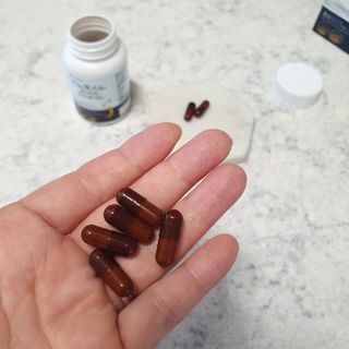 프리마인 홍삼의 강력한 에너지, 이제는 흡수율을 높인 최첨단 캡슐로 간편하게 초고속 충전하세요. — 5점을 준 리뷰어가 2022년 9월 올린 사용 사진