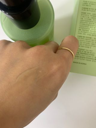 프리마인 메이크업과 들뜨는 각질까지 한방에 깐달걀로! 순하기까지한 셀베이스 그린티클렌저(200ml) — 5점을 준 리뷰어가 2023년 5월 올린 사용 사진