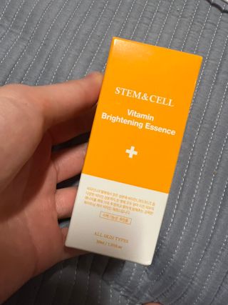 체르엠 스템앤셀 비타민 브라이트닝 에센스 30ml 1개 — 5점을 준 리뷰어가 2022년 3월 올린 사용 사진