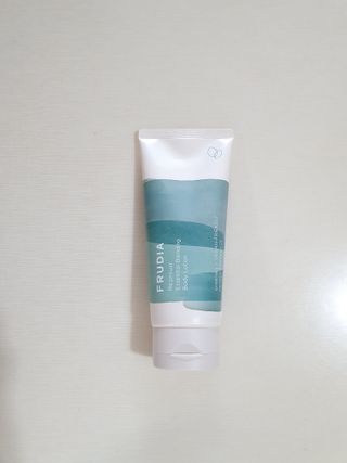 [후르디아] 올리브영 저자극 비건바디로션 — 5점을 준 리뷰어가 2023년 9월 올린 사용 사진