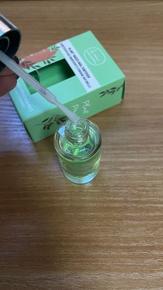 르미니마카롱 비건 네일 트리트먼트 5종 택1 — 4점을 준 리뷰어가 2022년 8월 올린 사용 사진
