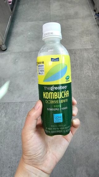 더그레잇티 콤부차 [매일유업] 더그레잇티 44kcal 콤부차 300ml *12개입 (오리지널 6개+베리리치 6개) — 5점을 준 리뷰어가 2023년 7월 올린 사용 사진