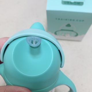 유비맘 트라이탄 코니빨대컵_컬러 랜덤 발송 — 5점을 준 리뷰어가 2020년 12월 올린 사용 사진