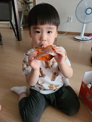 [몸엔용] 아이가 먹는 달콤 국산녹용 키엔용 비타  80ml x 10포 — 5점을 준 리뷰어가 2021년 7월 올린 사용 사진