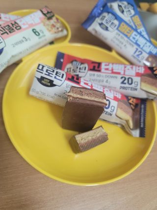 이지프로틴바 3종x각 2ea (고단백질바, 멀티단백질바, 식물성단백질바) — 4점을 준 리뷰어가 2024년 2월 올린 사용 사진