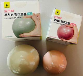 트라택 쿠셔닝 웨이트볼 0.5kg + 1kg SET — 4.5점을 준 리뷰어가 2022년 4월 올린 사용 사진