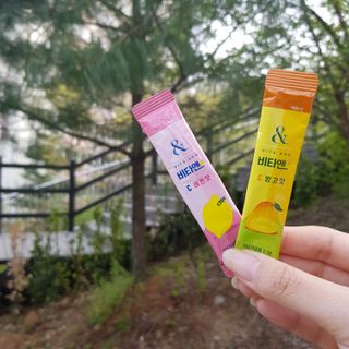 비타앤C 레몬맛, 망고맛 — 5점을 준 리뷰어가 2021년 4월 올린 사용 사진