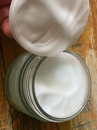 김정문알로에 큐어 큐어 알로에 리프레쉬 젤리 세럼, 큐어 알로에 하이드로 젤리 크림 — 5점을 준 리뷰어가 2021년 2월 올린 사용 사진
