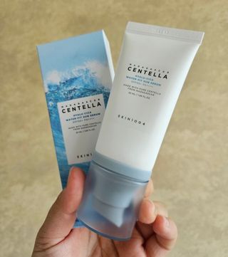 [스킨1004] 마다가스카르 센텔라 히알루-시카 워터핏 선세럼 50ml — 4점을 준 리뷰어가 2024년 5월 올린 사용 사진