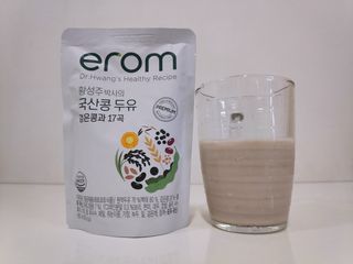 이롬 황성주 박사의 국산콩 두유 검은콩과 17곡 프리미엄 — 5점을 준 리뷰어가 2021년 5월 올린 사용 사진