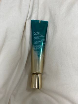 [NEW 탄력유턴 아이크림] AHC 유스 래스팅 리얼 아이크림 포 페이스 — 5점을 준 리뷰어가 2021년 2월 올린 사용 사진
