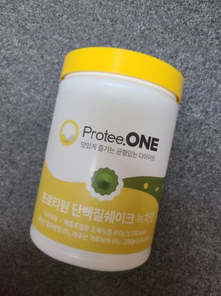 프로티원 단백질쉐이크 녹차맛 2주분 1통+보틀 — 5점을 준 리뷰어가 2021년 5월 올린 사용 사진
