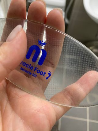 미라클풋 유리발각질제거기 물없이 쓱싹쓱싹 몇번만에 발각질 완벽제거 — 3점을 준 리뷰어가 2021년 9월 올린 사용 사진