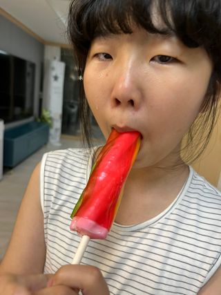 (주) 피치코리아 레인보우 롤팝젤리 후르츠믹스x10개입 — 5점을 준 리뷰어가 2023년 11월 올린 사용 사진