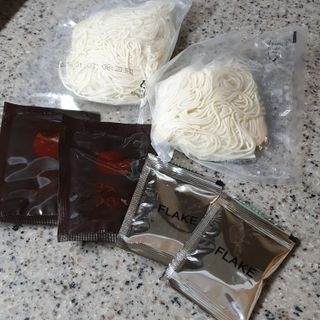 [한면원] 비빔국수 2인분 — 5점을 준 리뷰어가 2023년 3월 올린 사용 사진