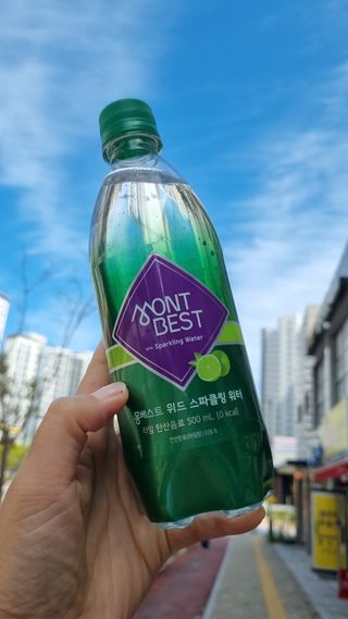 몽베스트 Montbest with Sparkling water Lime20병 — 5점을 준 리뷰어가 2022년 9월 올린 사용 사진