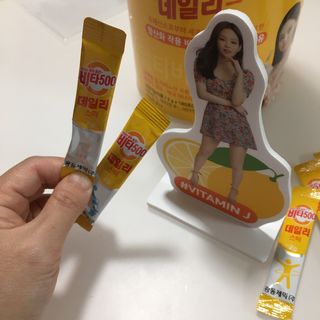 광동생활건강 [광동] 제니비타민C 비타500데일리스틱 180포+제니등신대+제니스티커 — 5점을 준 리뷰어가 2021년 12월 올린 사용 사진
