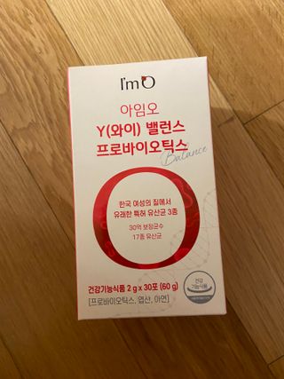 아임오 Y와이 밸런스 프로바이오틱스 30포 — 5점을 준 리뷰어가 2021년 8월 올린 사용 사진