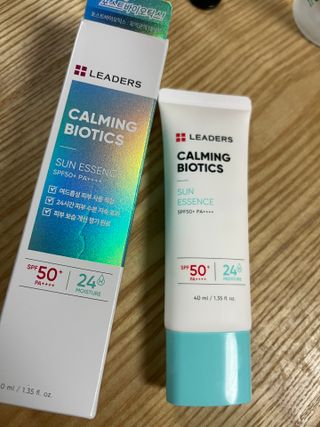 리더스코스메틱 리더스 카밍 바이오틱스 선 에센스 SPF 50+ PA++++ — 5점을 준 리뷰어가 2022년 6월 올린 사용 사진