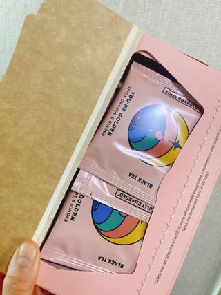 [오프블랙] 아침을 상큼하게 시작하는 에너지티! 유아골든 블렌딩홍차 12T — 4점을 준 리뷰어가 2021년 11월 올린 사용 사진