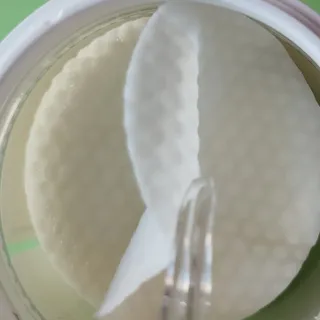 랑벨 비타 에너지 잡티 앰플 패드 65매 (투명하고 밝은 얼굴 광채패드) — 5점을 준 리뷰어가 2022년 6월 올린 사용 사진