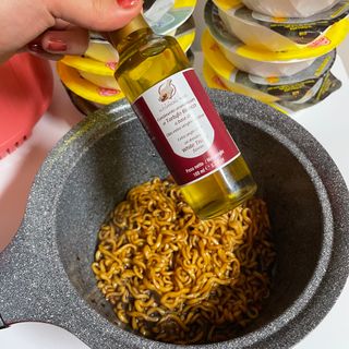 [딜리셔스코드] 타르투피 알레산드로 로시 트러플 소금 100g +트러플 오일 100ml set — 4.5점을 준 리뷰어가 2022년 4월 올린 사용 사진