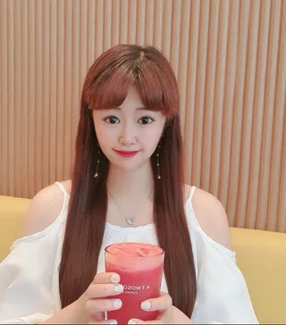 데싱디바 글레이즈 젤네일 그라데이션 네일_5종 중 택 1 — 5점을 준 리뷰어가 2021년 8월 올린 사용 사진