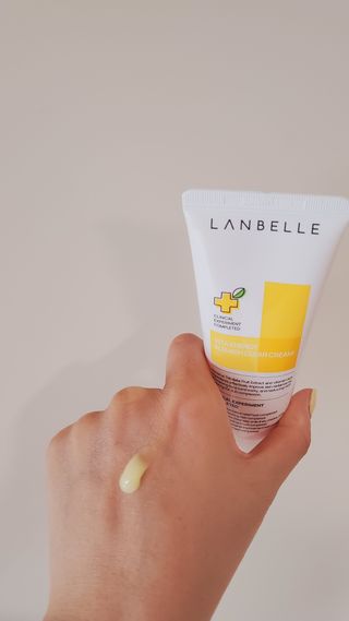 랑벨 비타 에너지 잡티 크림 75ml (피부 속 기미완화크림) — 5점을 준 리뷰어가 2022년 4월 올린 사용 사진