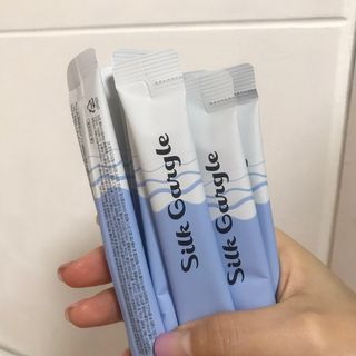 실크가글 실크단백질 함유 구강청결제 11ml 50포 — 4점을 준 리뷰어가 2021년 9월 올린 사용 사진