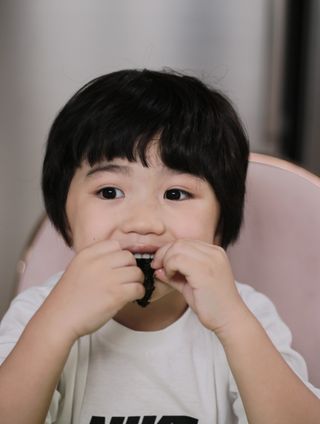 [해림맛김] 들기름에 구운 바삭바삭 김 4종 세트 + 1종 랜덤발송 총5개입 — 5점을 준 리뷰어가 2021년 2월 올린 사용 사진