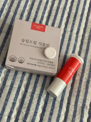 [슬림드랍 석류맛] 건기식 다이어트 보조제 겸 비타민 — 5점을 준 리뷰어가 2022년 2월 올린 사용 사진