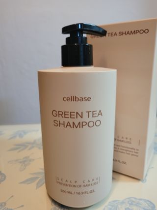 프리마인 더이상 뻣뻣하고 효과없는 탈모샴푸는 NO. 근본부터 케어하는 셀베이스 그린티샴푸(500ml) — 5점을 준 리뷰어가 2023년 3월 올린 사용 사진