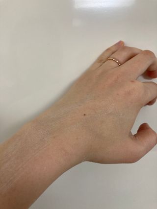 버텍스넘버원 버텍스 넘버원 햄프씨드오일 핸드밤, 바디크림 — 4.5점을 준 리뷰어가 2022년 3월 올린 사용 사진