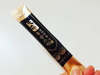 헬스업_천명진프리미엄홍삼스틱_10ml x 30포 — 5점을 준 리뷰어가 2021년 2월 올린 사용 사진