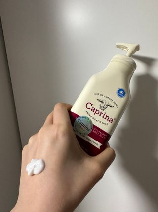 카프리나 산양밀크 모이스춰라이징 바디로션 350ml(오리지널향) — 5점을 준 리뷰어가 2023년 4월 올린 사용 사진