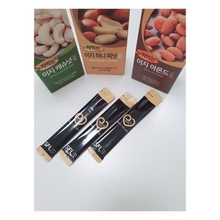 짜먹는 이지견과 짜먹는 이지아몬드, 짜먹는 이지허니피넛, 짜먹는 이지캐슈넛 각 10g X  10포 — 5점을 준 리뷰어가 2021년 2월 올린 사용 사진